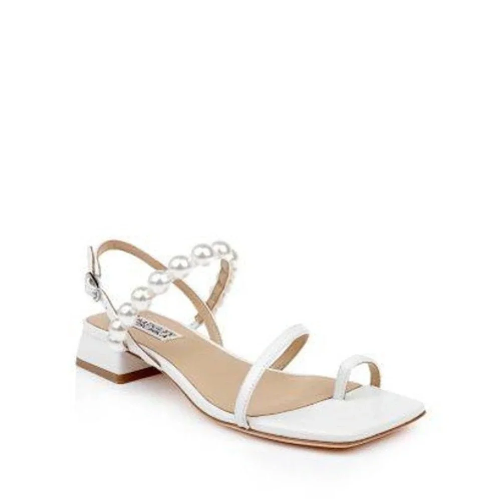 $235 Badgley Mischka Sandals Womens 8 White Pearl Strap Square Toe Block Heel